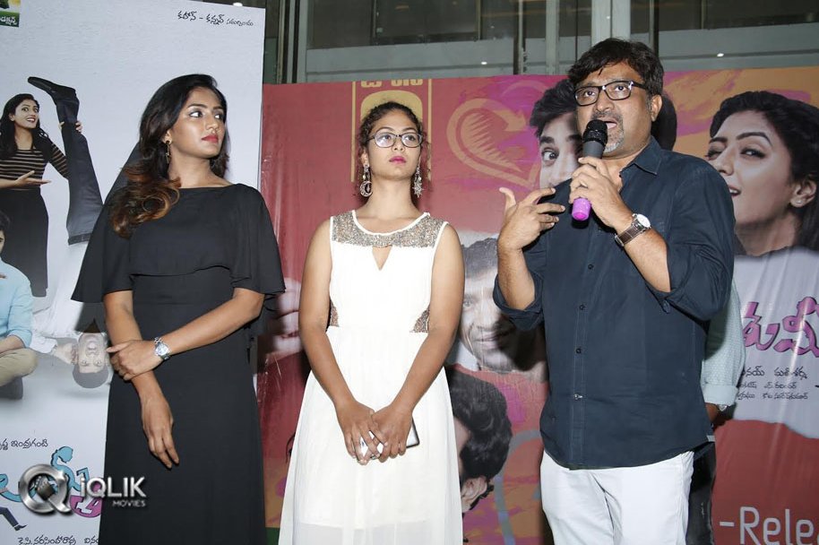 AmiThumi-Movie-Team-Promotions-at-Vijayawada